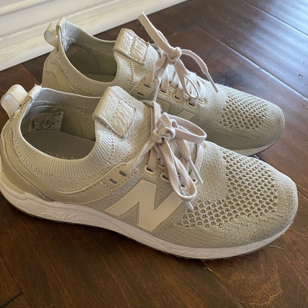 New Balance 247 Women’s Decon Knit Revlite Sneaker